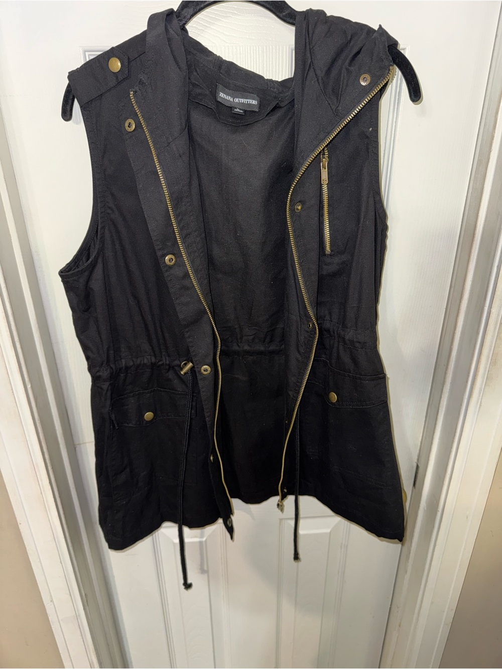 Zenana Black Sleeveless Hooded Utility Vest